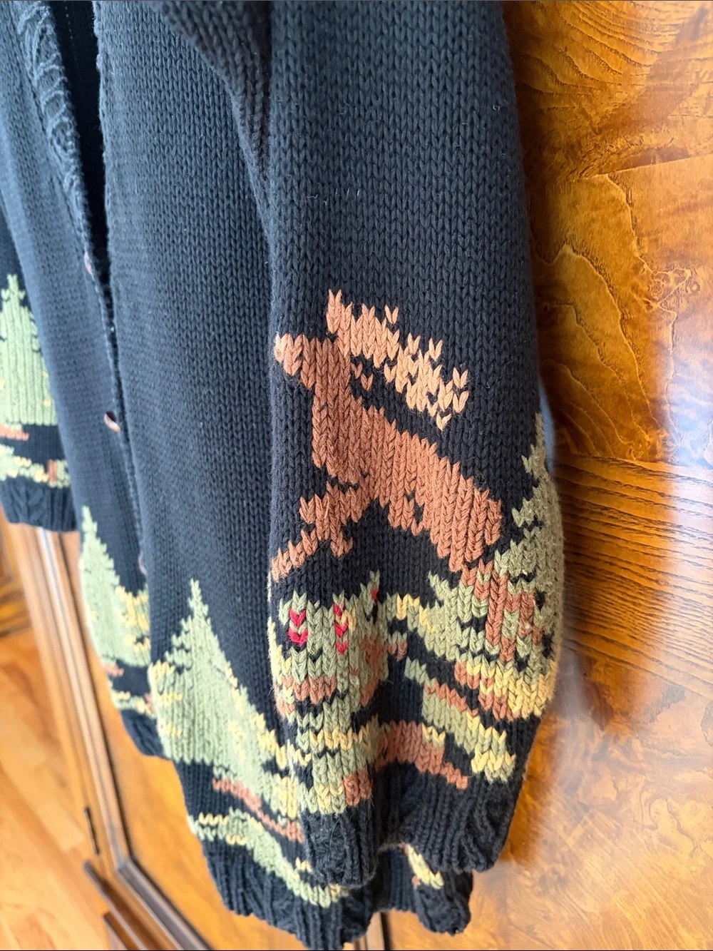 Cambridge Dry Goods No Tag Black Cardigan w Deer Forest Border Scene Flaw LG/XLG